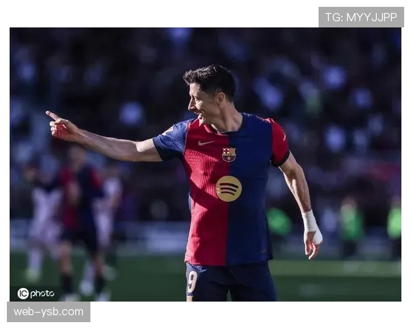 巴塞罗那3-1逆转赫罗纳,莱万多夫斯基点射+助攻导演逆转